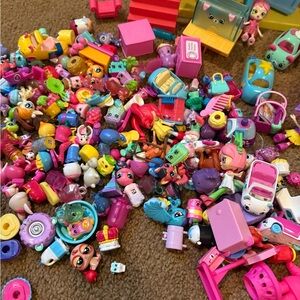 Shopkins lot and playset bundle
